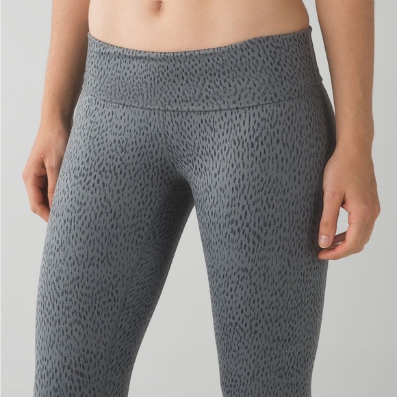 Lululemon Wunder Under Pant *Full-On Luon (Roll Down)
Dottie Dash Slate Black - Picture 4 of 7